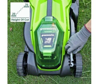Greenworks 48 Volt (2x24 Volt) accu maaier (incl. 2x 2.0Ah accu &amp; dual lader) MB 36cm