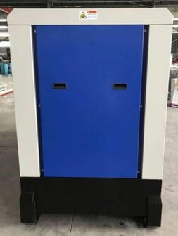 28-KVA Diesel-stroomaggregaat, 230/400V in super geluidgedempte kast.
